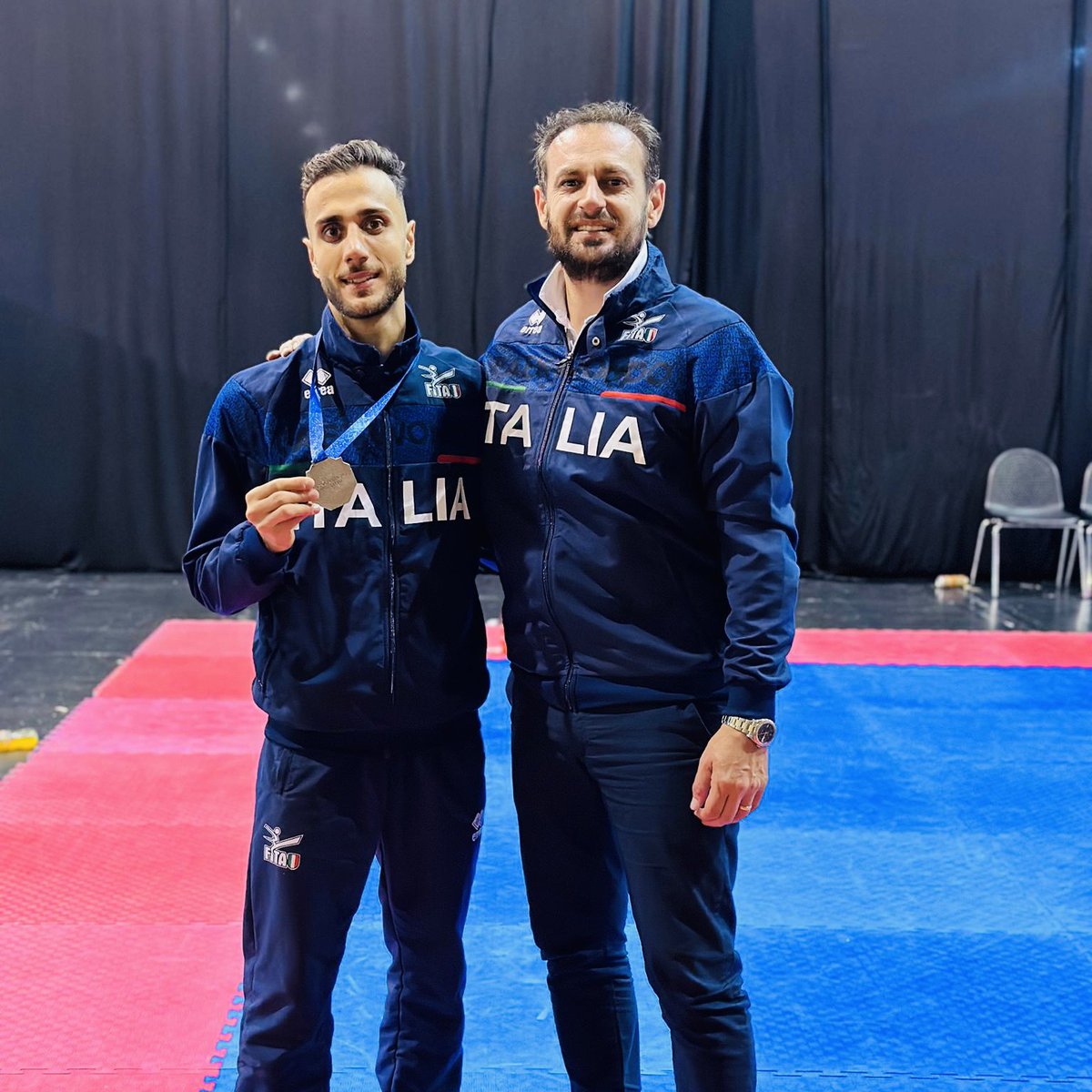 taekwondofita's tweet photo. Congratulazioni all'atleta iraniano rifugiato che si allena al centro tecnico federale, Hadi Tiranvalipour, per la sua straordinaria medaglia d'argento nella categoria -63 kg al Riga Open! BRAVO!🥈
#Taekwondo #itatkd #RigaOpen https://t.co/y3ZOjdeiqj