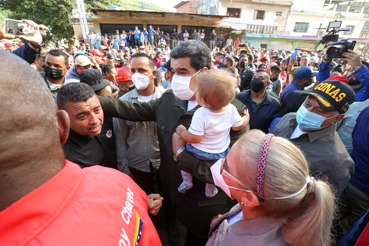 Toda mi solidaridad con el pueblo de Las Tejerías, que hace un año vivió una lamentable tragedia producto de las intensas lluvias que azotaron la región. También expreso mi reconocimiento a la valiente, inmediata y decidida acción de los cuerpos de protección civil y demas