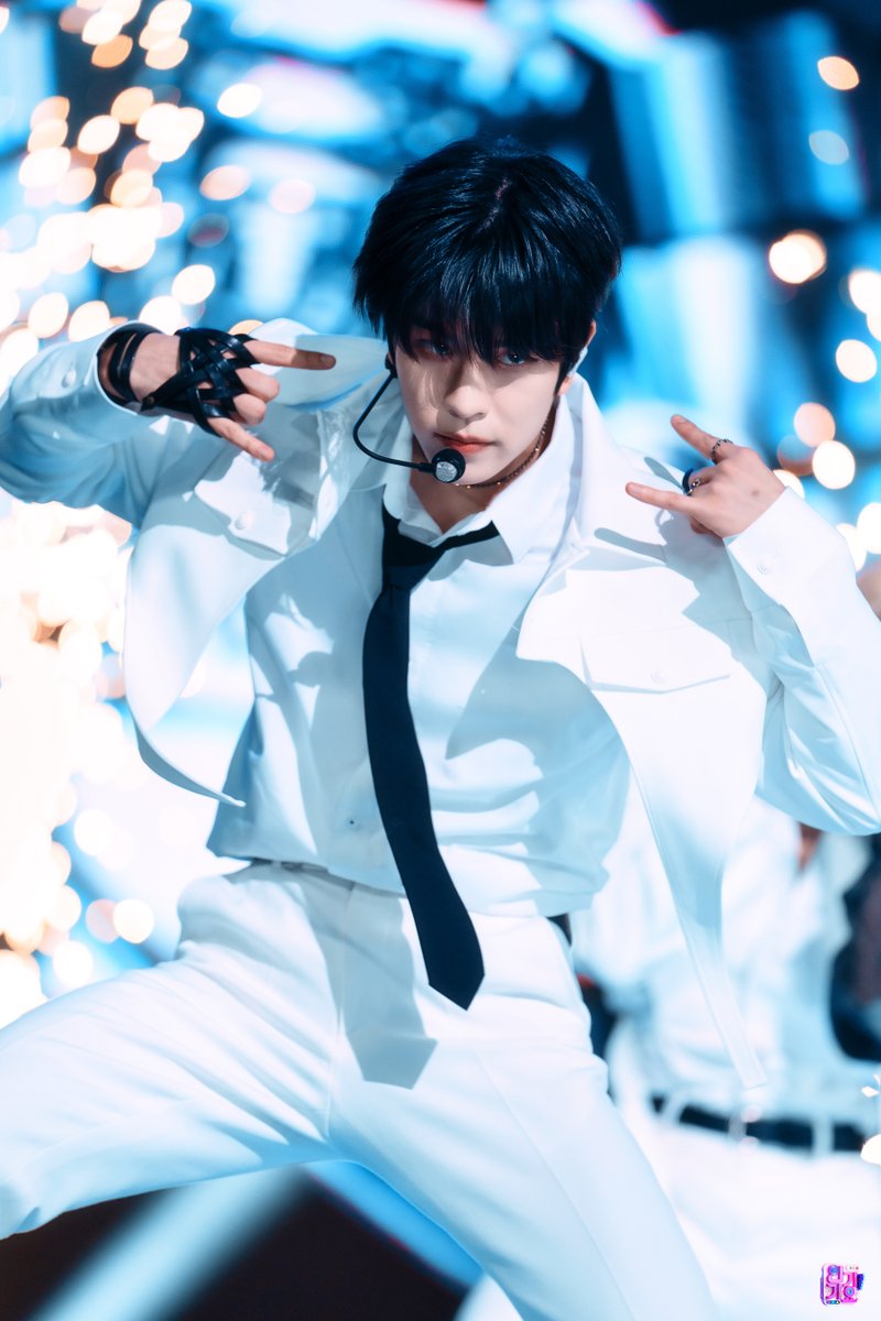 skzshf's tweet image. I nominate #Seungmin from #StrayKids for the #BestModelForCap of kpop idol! #KookyRanking #KookyGallery.