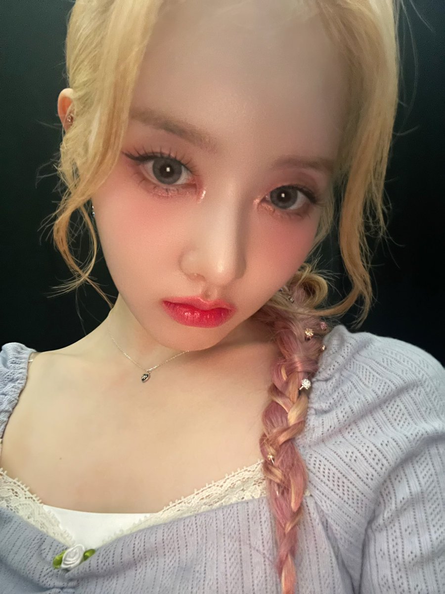 🐩💬
좋은 꿈을 꾸고 싶다면 시으니 꿈을 꿔보는 건 어떠세여~~???😌😘

#STAYC #스테이씨 #Sieun #시은