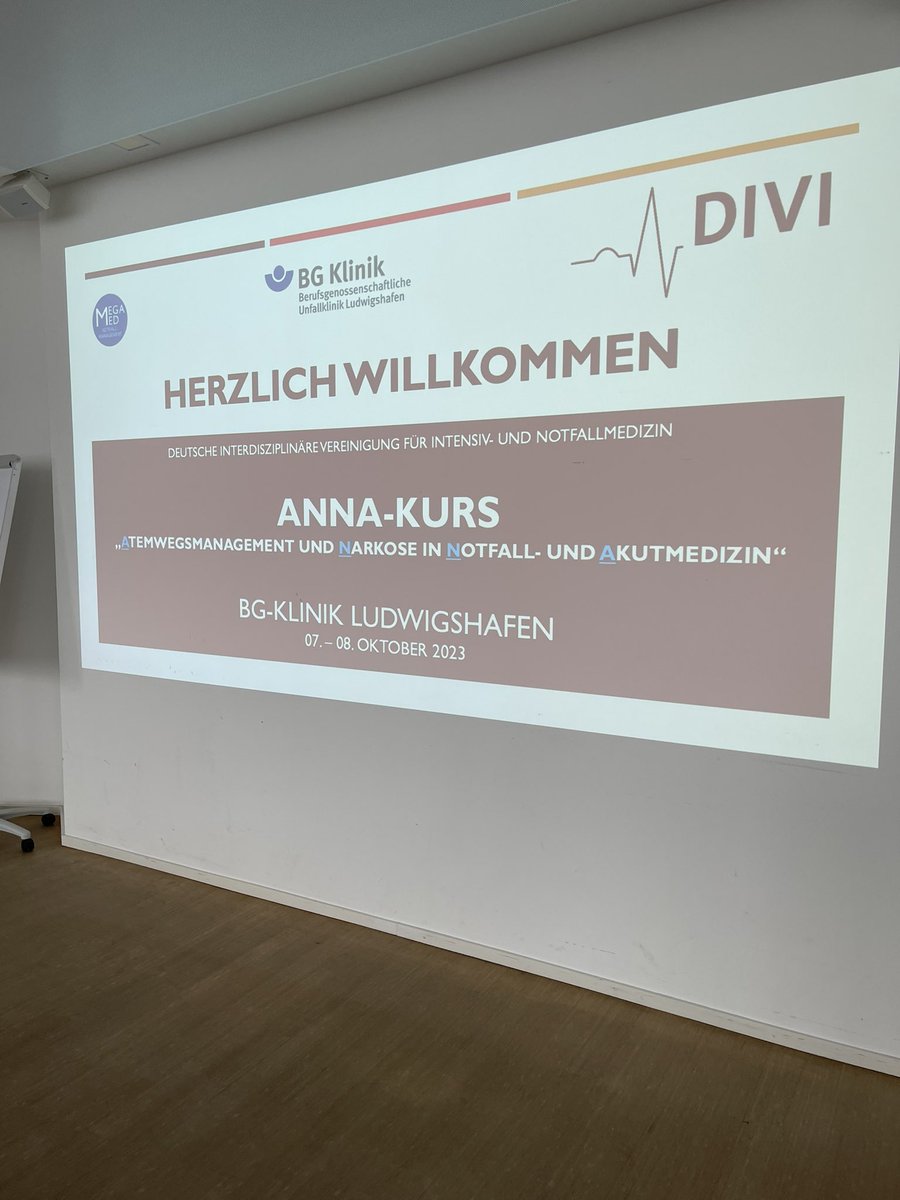 MegaMedGbr's tweet photo. #DIVIANNAKURS an der @BGKlinikLu ! Toller Kurs mit tollen Teilnehmern! Danke an alle! @DIVI_eV @gliwitzky #atemwegsmanagementundnarkoseinnotfallundakutmedizin #annakurs #divi #megamed_notfallmanagement https://t.co/Ovd98UDseo