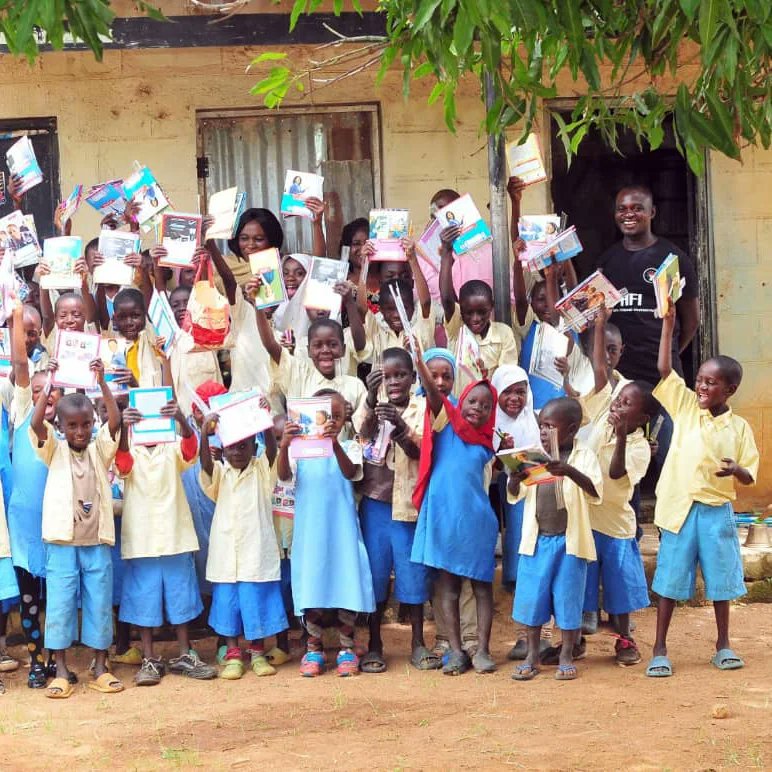 Hopefound_1's tweet photo. Back to school event successful.
Thank you, donors, volunteers, and partners for making education accessible to all! 🙏❤️ #BackToSchoolSuccess #EducationForAll 
#HopeFoundGlobalInitiative
#NGOImpact
#Advocacy
#Empowerment
#HumanityFirst https://t.co/MYYppoBp4o