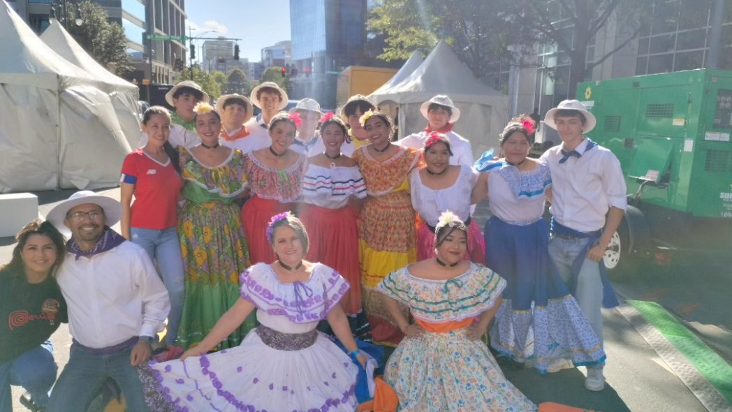 Fernand01771's tweet image. Celebrating the National Hispanic Heritage Month
#participatelearning
#unitingourworld
#marvinridgehighschool
#ucps