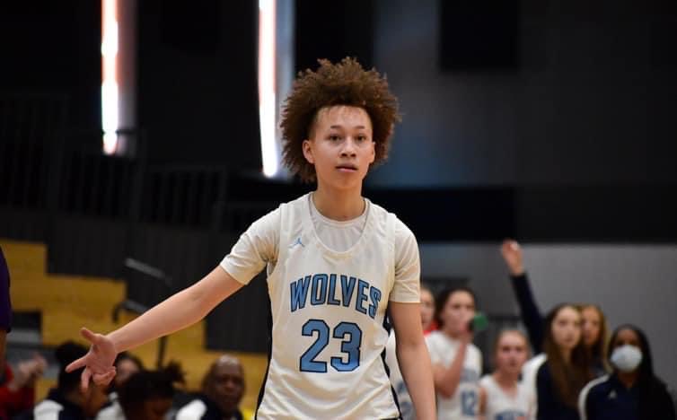 Happy birthday to the one and only ⁦<a href="/NaveyaJackson/">Naveya Jackson</a>⁩!!! Be safe and enjoy!!! 🏀🫶🏽