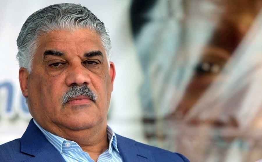 La información debió decir, “Empresas de <a href="/MiguelVargasM/">Miguel Vargas</a> fueron engañadas también por miembros de la operación Buho” 

Miguel inició acciones legales contra todos tanto en los tribunales civiles y la <a href="/ProcuraduriaRD/">Procuraduría General de la República Dominicana</a> también tuvo conocimiento de dicha acción.

Pero la perversidad..