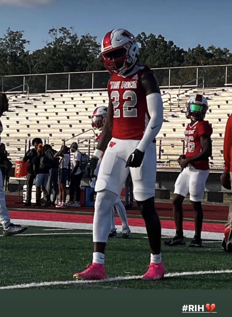 Woke up to some horrible news!! 

Cam had a bright future even outside of football!!

My prayers go out to Cameron Putman, and the <a href="/WoodlandFBRec/">Woodland (Stockbridge) Wolfpack Football</a> program!!