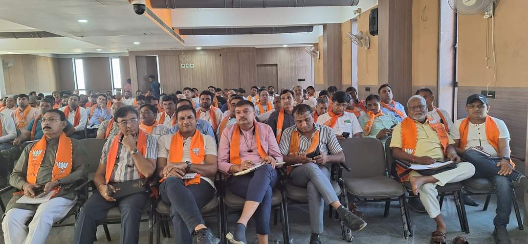 devendrasinh162's tweet photo. #મહેસાણા જિલ્લા ભાજપ બુથ સશક્તિકરણ અભિયાન વર્કશોપ @kamlam mehsana https://t.co/UMrfv1WljF