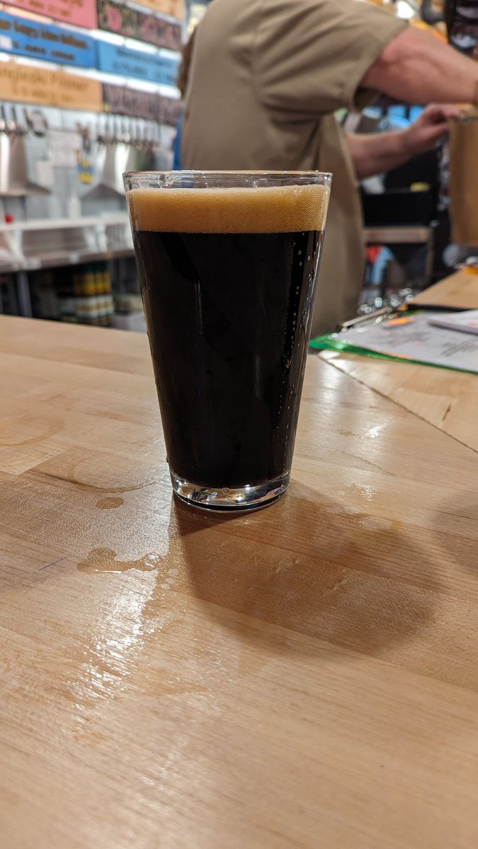 LaurenAPN's tweet photo. Beers and friends
Pig Snout Fall Stout
#AngleseaAleWorks
π»πΊππππ https://t.co/dvMEwPro50