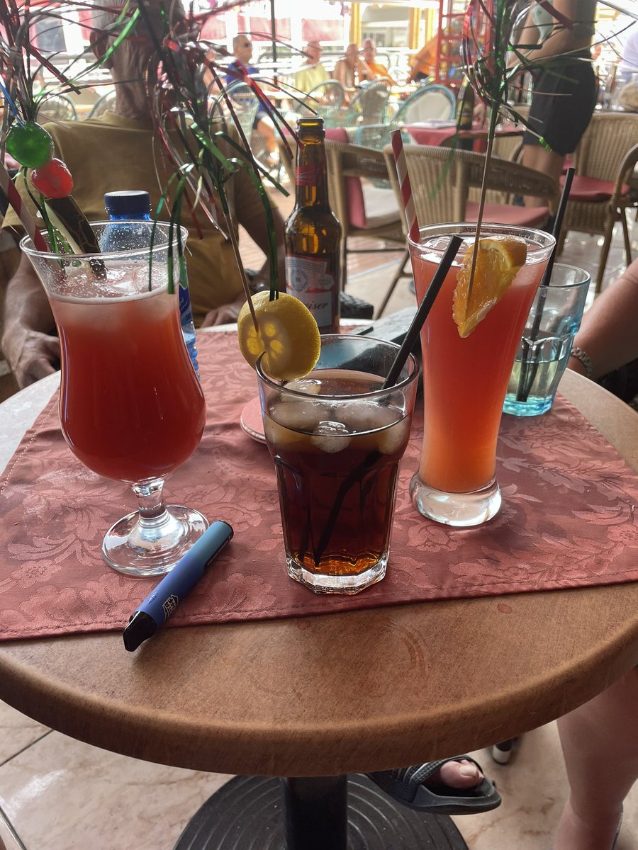 Cocktails in the sunshine of Gran Canaria 😎😎
