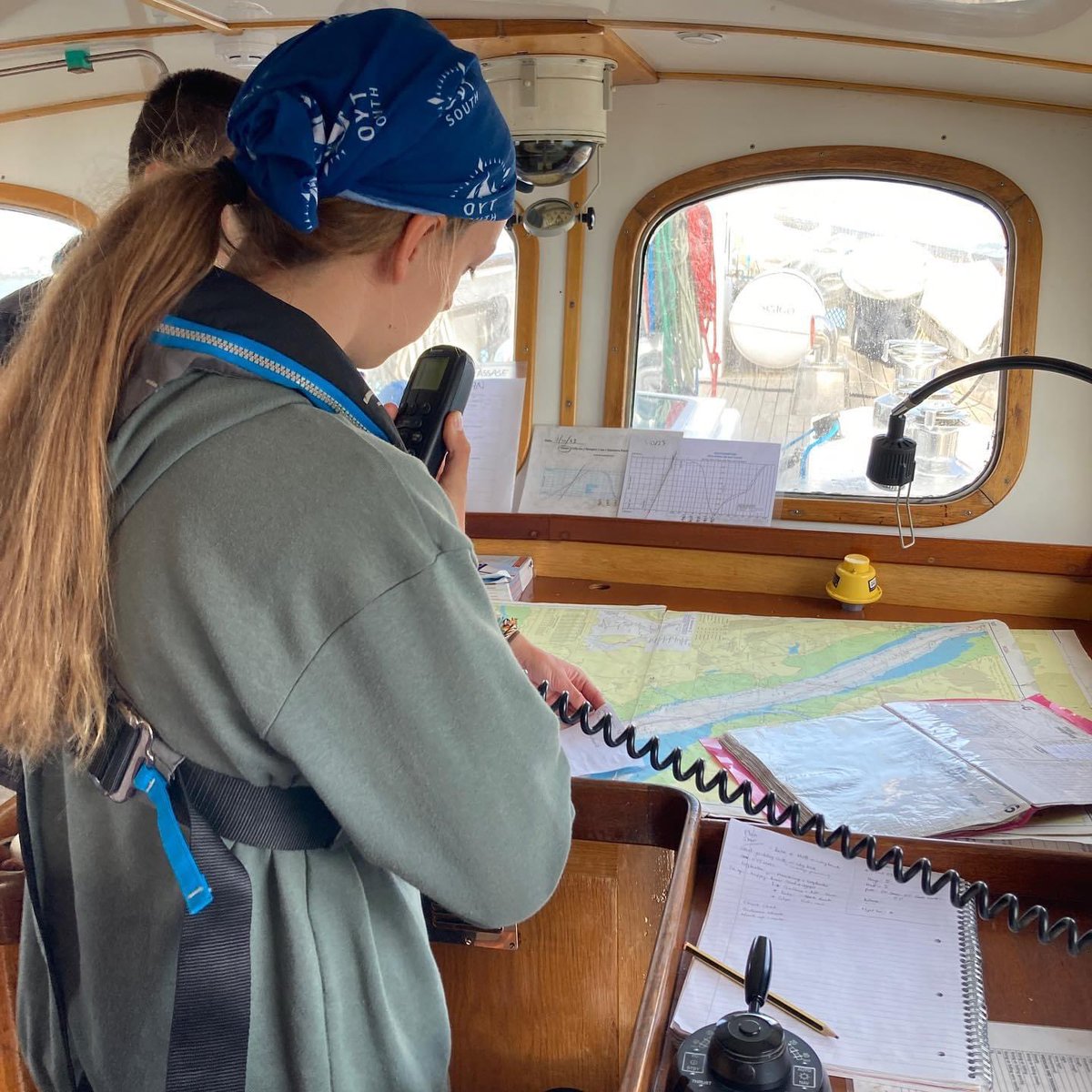 OYTSouth's tweet photo. Our great crew from @BruneParkSchool and @BayHouseSchool, fresh from completing the #CSSR23 race yesterday, took over navigation, pilotage and VHF calls on the return to Southampton today.
Would YOUR school like to do something like this next year? https://t.co/gRYYe08AUp https://t.co/Jf0M91HyOC
