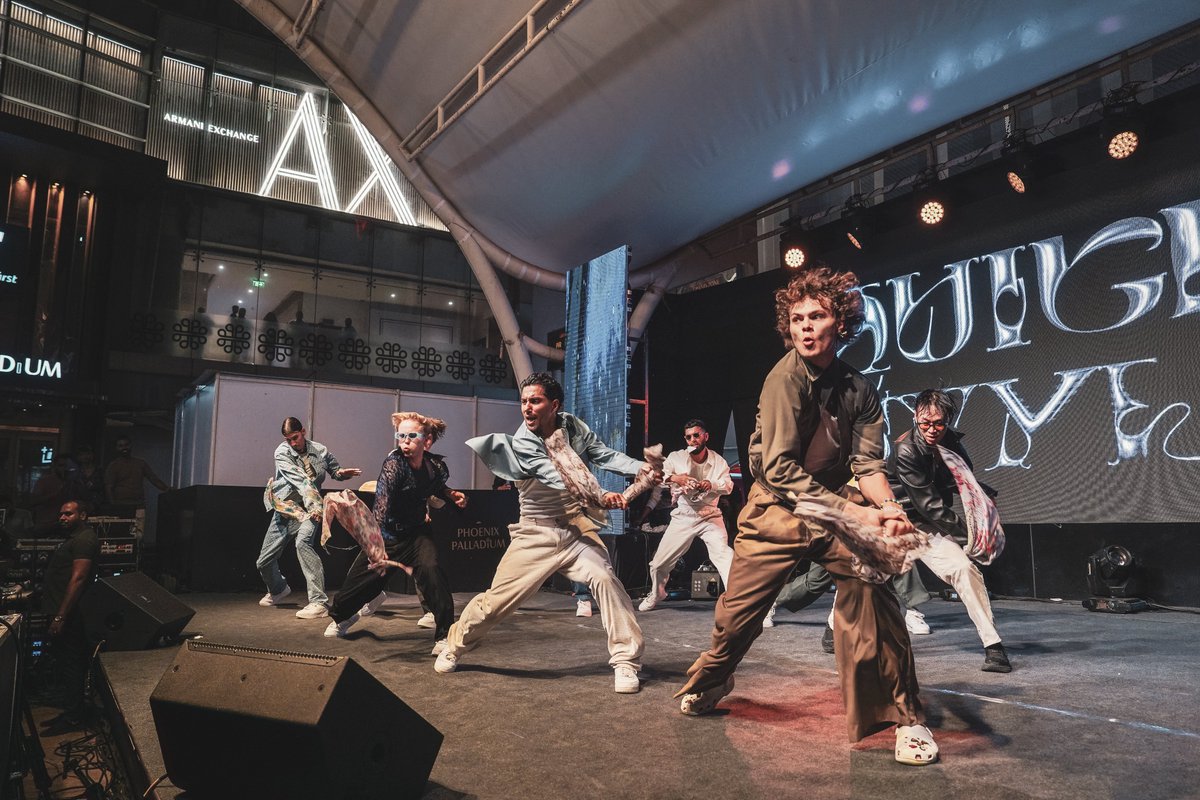 gophoenixing's tweet image. The excitement touched the roof at @TheQuickstyle event. 🙌

The audience moved, grooved and danced their heart out. 💃🕺 All in all, it was an enthralling and spectacular experience. ​🤩

Double tap if you were a part of this. ​

@vectormob

#PhoenixPalladium #QuickStyle #Mumbai