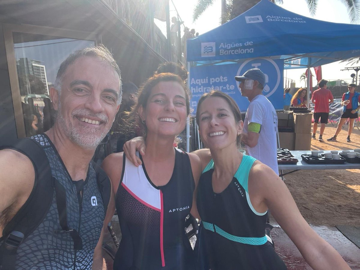 miriamcampistol's tweet photo. Proud of this dream team taking on a triathlon 🏊🏽🚴🏽‍♀️🏃🏽‍♀️. Kidney stones, meet cardio stones! 🥇💪 

#UrologistsTriathlon #UroSoMe https://t.co/reFlqnDZps