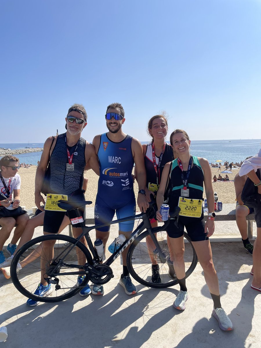 miriamcampistol's tweet photo. Proud of this dream team taking on a triathlon 🏊🏽🚴🏽‍♀️🏃🏽‍♀️. Kidney stones, meet cardio stones! 🥇💪 

#UrologistsTriathlon #UroSoMe https://t.co/reFlqnDZps