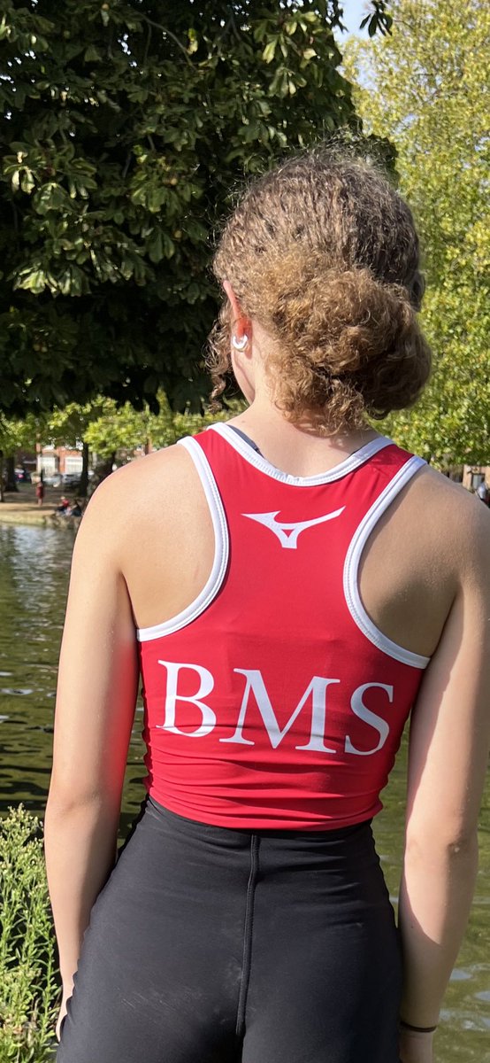 BedfordModern's tweet photo. What a fabulous October day for the Bedford Autumn Small Boats Head on the River Great Ouse. Our rowers were out in force, gave it their all and achieved some great results. #TeamBMS @BMS_SP0RT https://t.co/K7UkTwQIKY