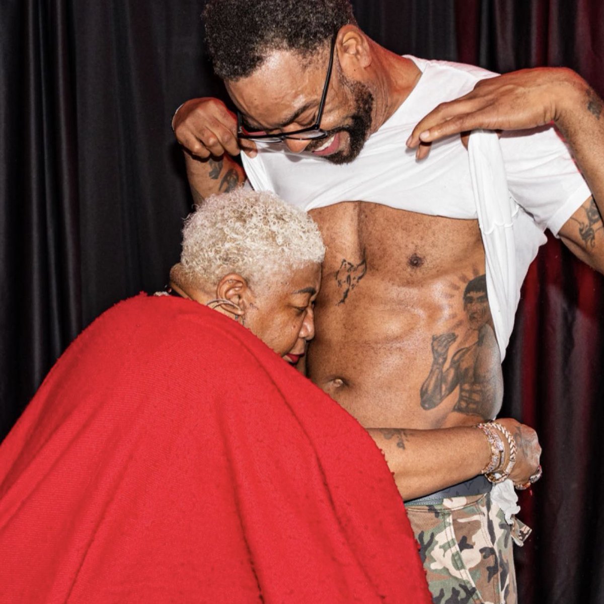 naima's tweet photo. Auntie Luenell living out the dreams of people who shall remain nameless bc their boyfriends follow them on twitter. https://t.co/wCDWZUarHg