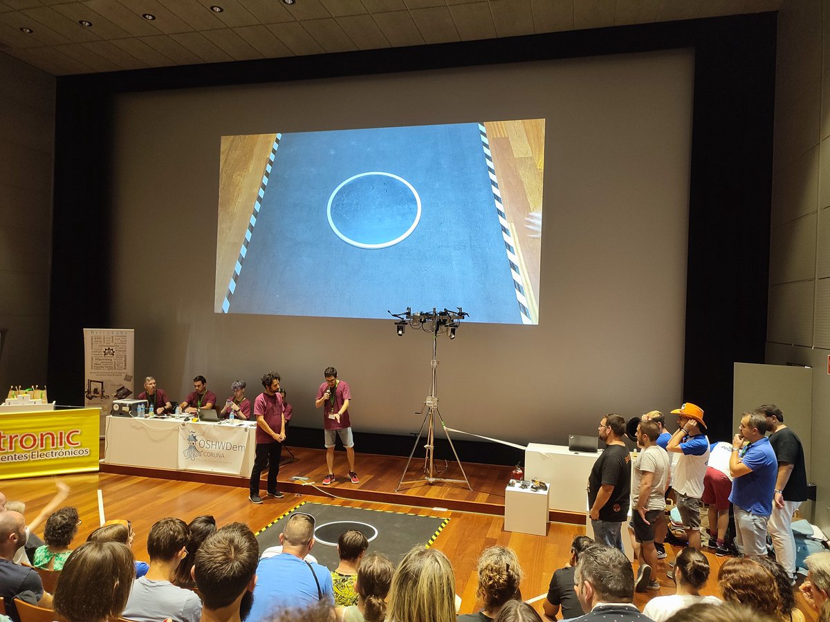 AlexCorvis84's tweet image. Ya de nuevo en 🏠 Ha sido un gusto, asistir otro año más a la @OSHWDem y es que lo mejor no son los proyectos, talleres , charlas o competiciones... sigo repitiéndome año tras año... Lo mejor son sus gentes, el ambiente y desvirtualizar a much@s amigos! GRACIAS! 💜🐙🤗