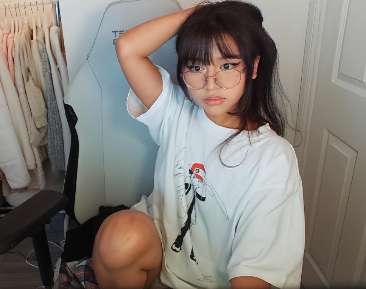 hello twitch.tv/ashlyne