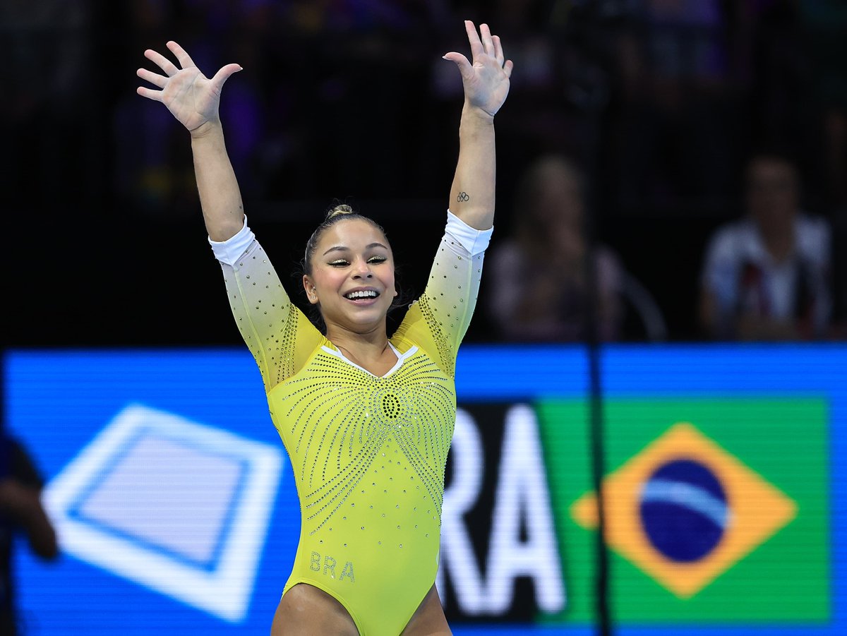timebrasil's tweet photo. DOBRADINHA PARA O 🇧🇷🥈🥉!!!!!

Rebeca Andrade é PRATA 🥈  e Flávia Saraiva 🥉 é BRONZE no solo no Mundial de Ginástica Artística, Antuérpia 🇧🇪

QUE DIA PARA A GINÁSTICA! QUANTO ORGULHO 💚💛 

📸: Ricardo Bufolin/CBG https://t.co/NlnIKUKf8k