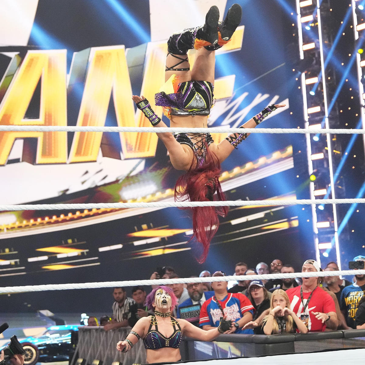IyoSkySourceCOM's tweet photo. #WWEFastlane Digitals: https://t.co/sOEfU70sRZ
#IYOSKY #GeniusOfTheSky #DamageCTRL #WWE #Smackdown 

(@Iyo_SkyWWE) https://t.co/4KXqIDBgaX