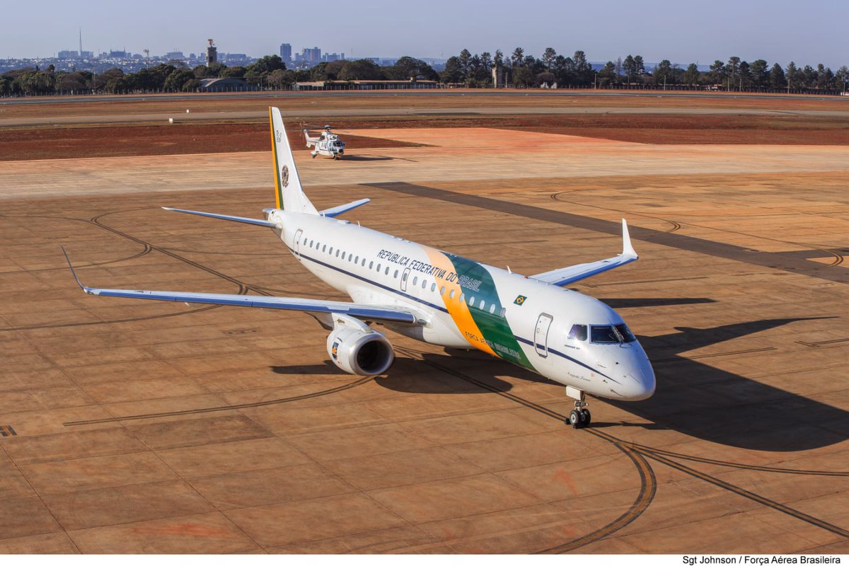 A Força Aérea Brasileira, em coordenação com os Ministérios da Defesa e Relações Exteriores, foi acionada para repatriar brasileiros que estão em Israel.
Hoje (08/10), uma aeronave KC-30 decolará ao final da tarde de Natal/RN com destino à Roma (Itália).
Na missão, estarão