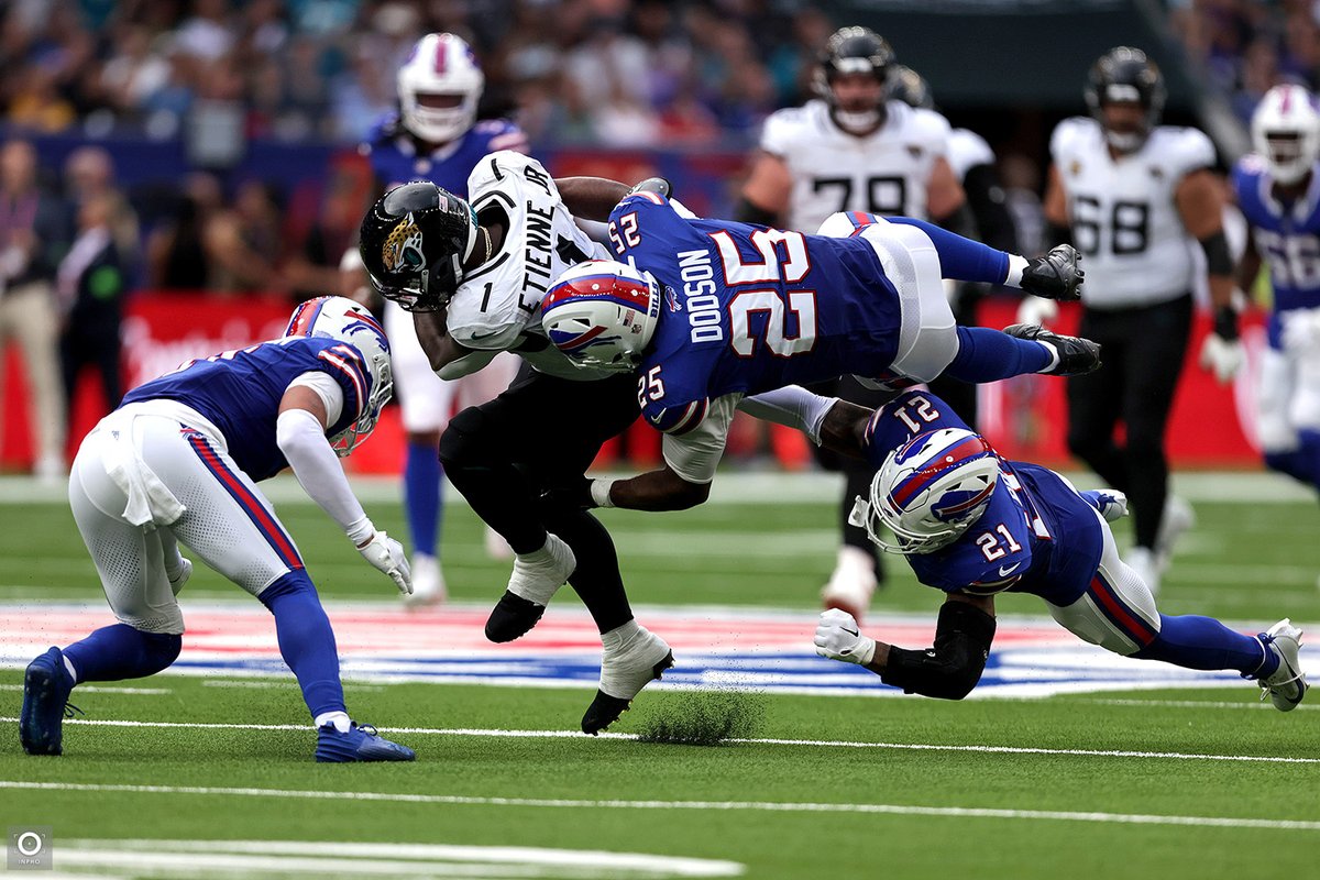 Inpho Photography (@inphosports) on Twitter photo A super pic here from <a href="/LaszloGeczo/">LaszloGeczo</a> from the <a href="/NFL/">NFL</a> London Games today as the <a href="/Jaguars/">Jacksonville Jaguars</a> take on the <a href="/BuffaloBills/">Buffalo Bills</a>! A super pic here from <a href="/LaszloGeczo/">LaszloGeczo</a> from the <a href="/NFL/">NFL</a> London Games today as the <a href="/Jaguars/">Jacksonville Jaguars</a> take on the <a href="/BuffaloBills/">Buffalo Bills</a>!