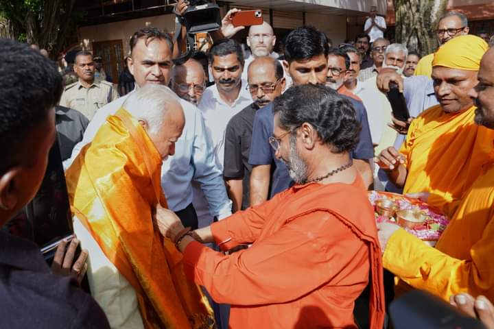 RSS Sarsanghchalak Dr. Mohan Bhagwat Ji met Poojya Mata Amritanandamayi Devi at Amritapuri Ashram, Kerala.