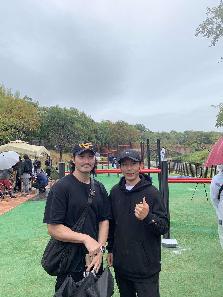 TOSHI01805445's tweet photo. めちゃくちゃ憧れてた、ずっとお会いしたかったお二方に会えた😭

強くてカッコよくて優しいマサトさんとサンペイさん💪💪💪
@OkunoSampei 
@masato_workout https://t.co/Xc9piAhW5j