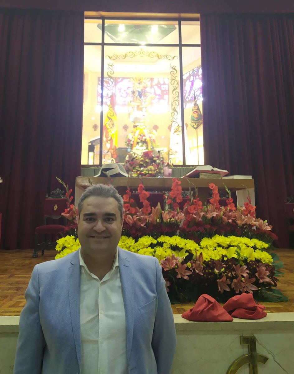 Hemos asistido al Izado de la Bandera Nacional 🇪🇸 y al Homenaje en Honor a los Guardias Civiles y familiares víctimas del terrorismo. 
Han estado <a href="/vlopezroncero/">Vicente López-Peláez Roncero</a> y <a href="/joseluispuebla5/">JOSELU</a> 

También a la misa de la Asociacion de Antiguos alumnos en el Colegio de Guardias Jóvenes.