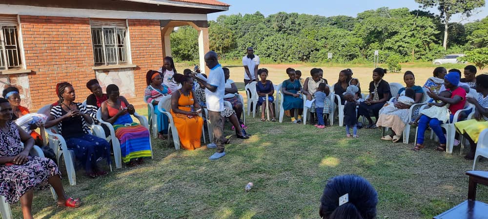 Kadingofficial's tweet photo. Puting an end to teenage pregnancies in Kalangala District, KADINGO is leading AGYW to voice out their concerns for action through establishment of  Neighborhood assembly at Bujumba unfolding harmful practices limiting access to SRHS @RHUganda @powertoyouthug https://t.co/oW7YSTkTSF