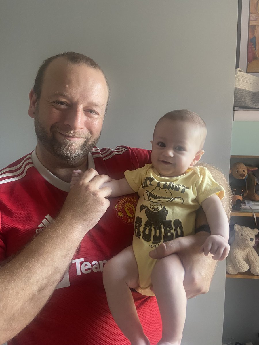 Legend027UTD's tweet photo. Finally managed to put this on my grandson after picking it up at #C2C earlier in the year.

Looking good.

Just some boots &amp; a hat to go now!

@lainey_gallo @Joe_Johnsss7 #CountryMusic #CountryStyle #Baby #BabyCowboy #Cowboy https://t.co/fTcWF8Zo48