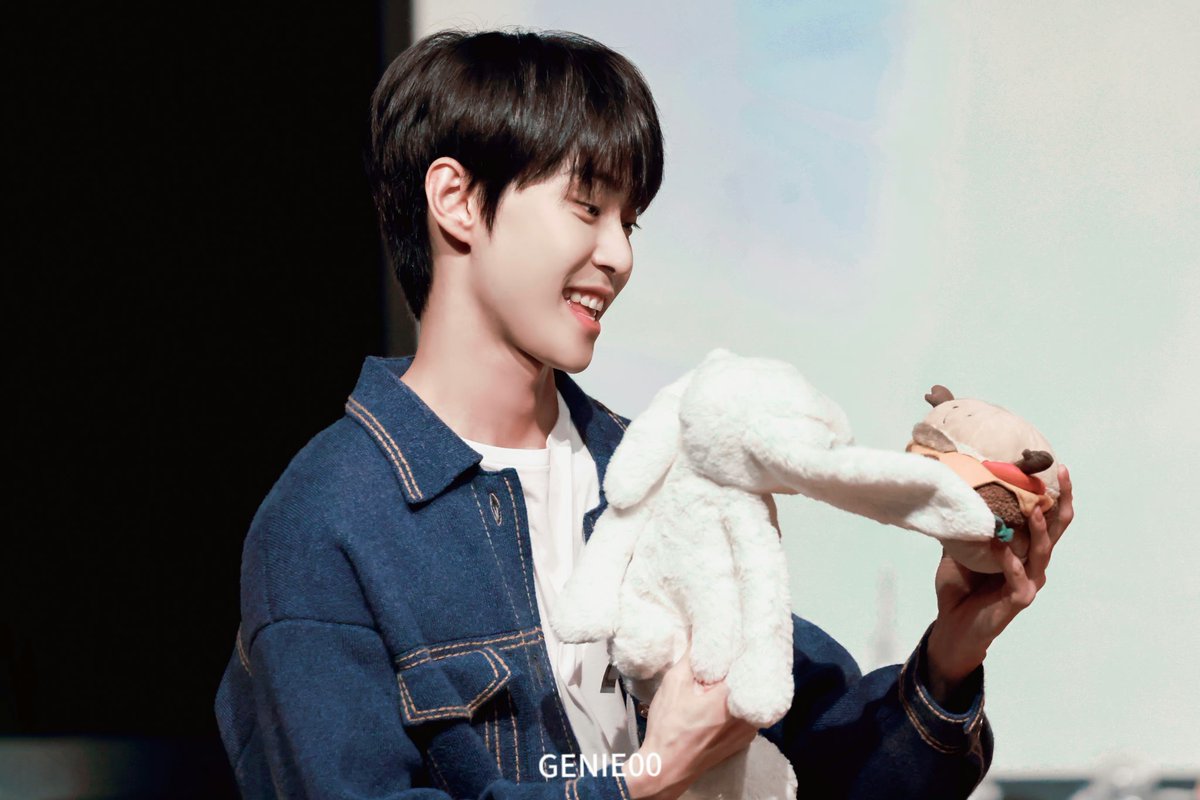 do0liking's tweet photo. 🐰🐇🍔

cr. Genie_0000 https://t.co/vLfrW8CJfP https://t.co/HCNTvrN4WV