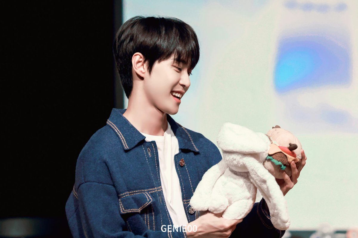 do0liking's tweet photo. 🐰🐇🍔

cr. Genie_0000 https://t.co/vLfrW8CJfP https://t.co/HCNTvrN4WV