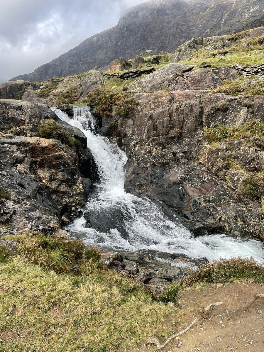 WhittleseyABC's tweet photo. What a awsome weekend, Climbed snowdon as a fundraiser to help the boxing club keep doing what we do week in and week out, thanks to everyone that came along, and a massive thankyou to our sponsors and everyone that donated towards this it means the world to us 🥊🥊 https://t.co/ssRnwdq0Rq