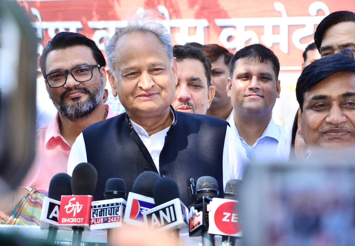 _lokeshsharma's tweet photo. काम किया दिल से कांग्रेस फिर से...
#Rajasthan https://t.co/q581Ipin7X
