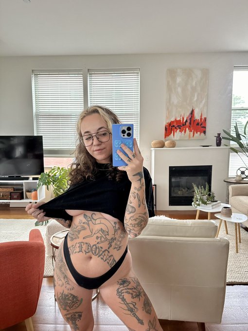 good morning.. and also, sunday morning https://t.co/ikeyhlUVS6