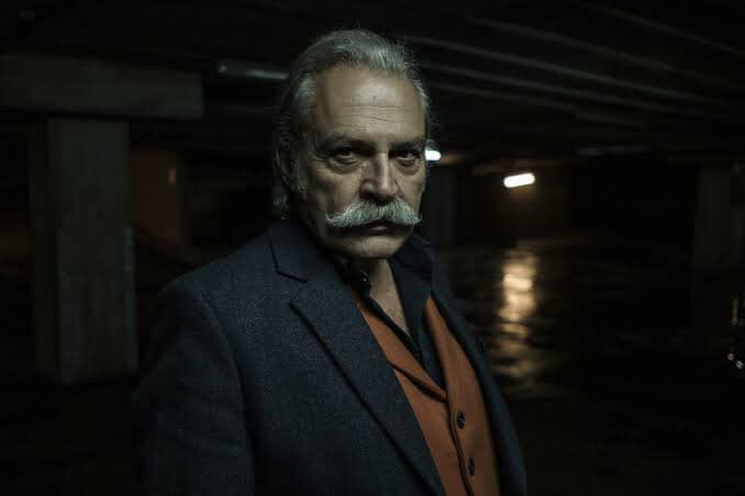 4- #HalukBilginer
#BBC yapımı #EastEnders dizisinde 109 bölüm oynadı. #BuffaloSoldiers, Alex Rider, Halloween, The International, Ben-Hur da rol aldığı yabancı yapımlardan bazıları.