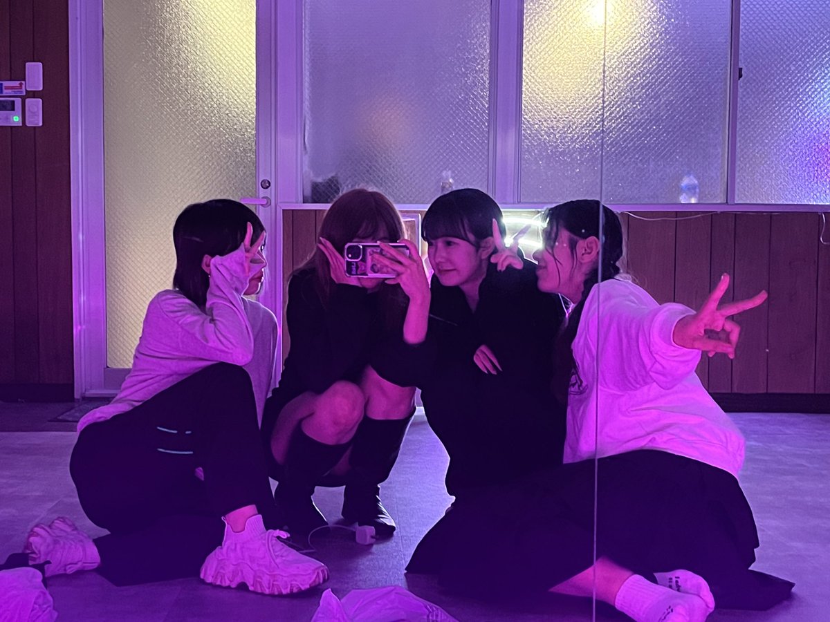 FIVEB_official's tweet photo. FIVE B深夜練2日目🌙 https://t.co/F8RGzmwOTo