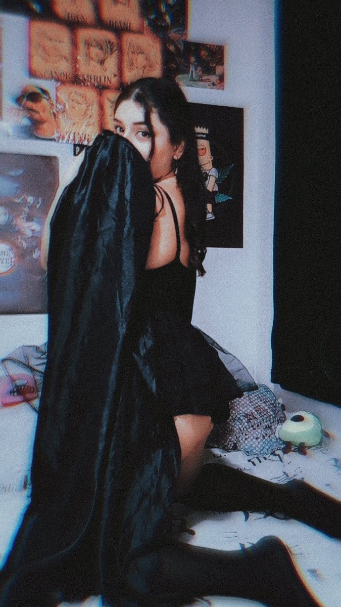 🦇The busty cock sucking vampire🧛🏻‍♀️

That is the title of this episode 1 in the Halloween Season 2023 🎃

💀EP1: 15 min of vid + 76 pics, one each time better than the last. 👁️

Link in Bio👻