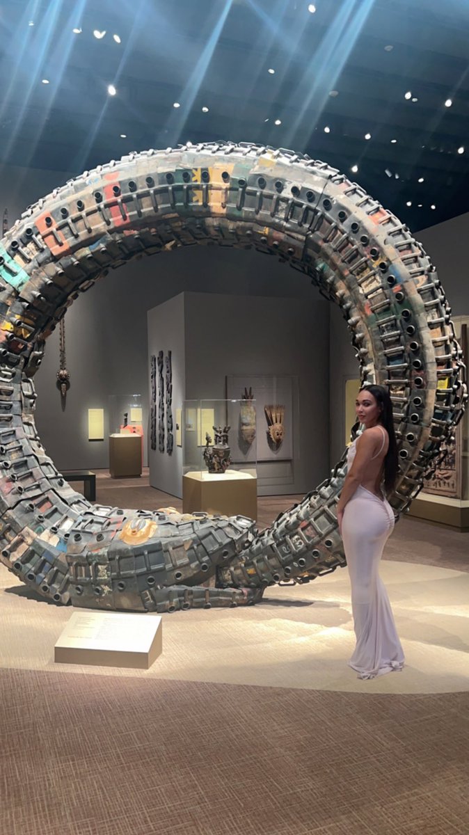 lalaSanchez tweet media