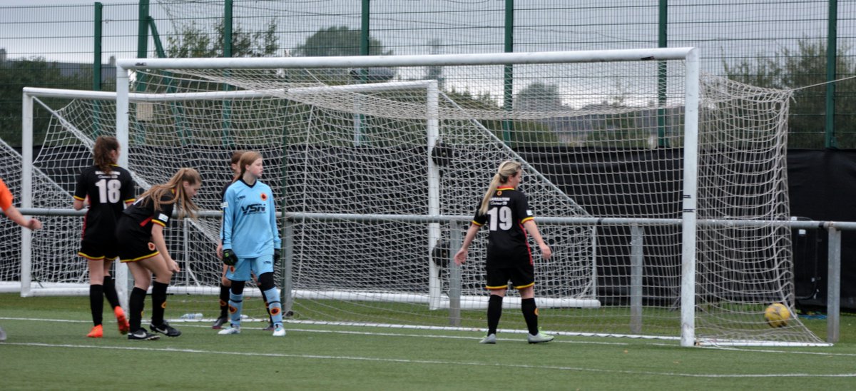 dgxwasp's tweet photo. @ConnellCree nets the winner for @AlloaAthWFC with her second header against @RossvaleFCWomen in today's @BiffaSWFL West league match https://t.co/6gk5LBsRMy