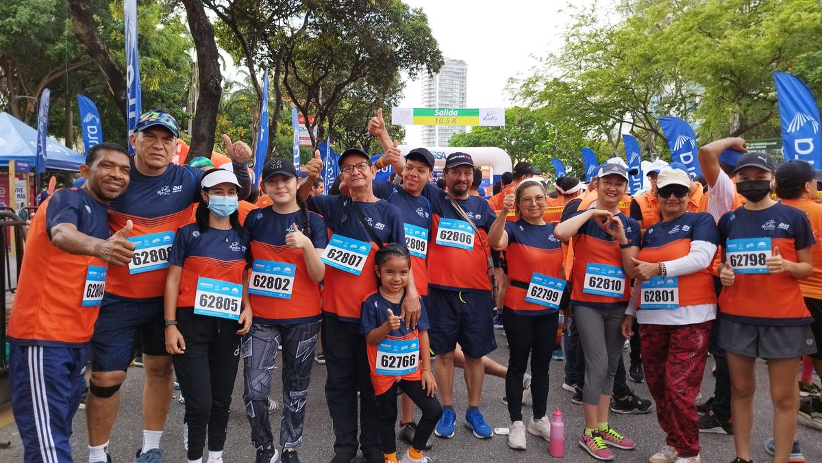 fcvcolombia's tweet photo. Con éxito llevamos a cabo el gran evento que convocó a más de 54 mil atletas 🧡💥 Con pasión y determinación se vivió esta vigésima edición 🥇

¡20 años de historia, 20 años de tradición! 🤩

#MMBGAFCV #20años https://t.co/UpXQ4Z3lS0