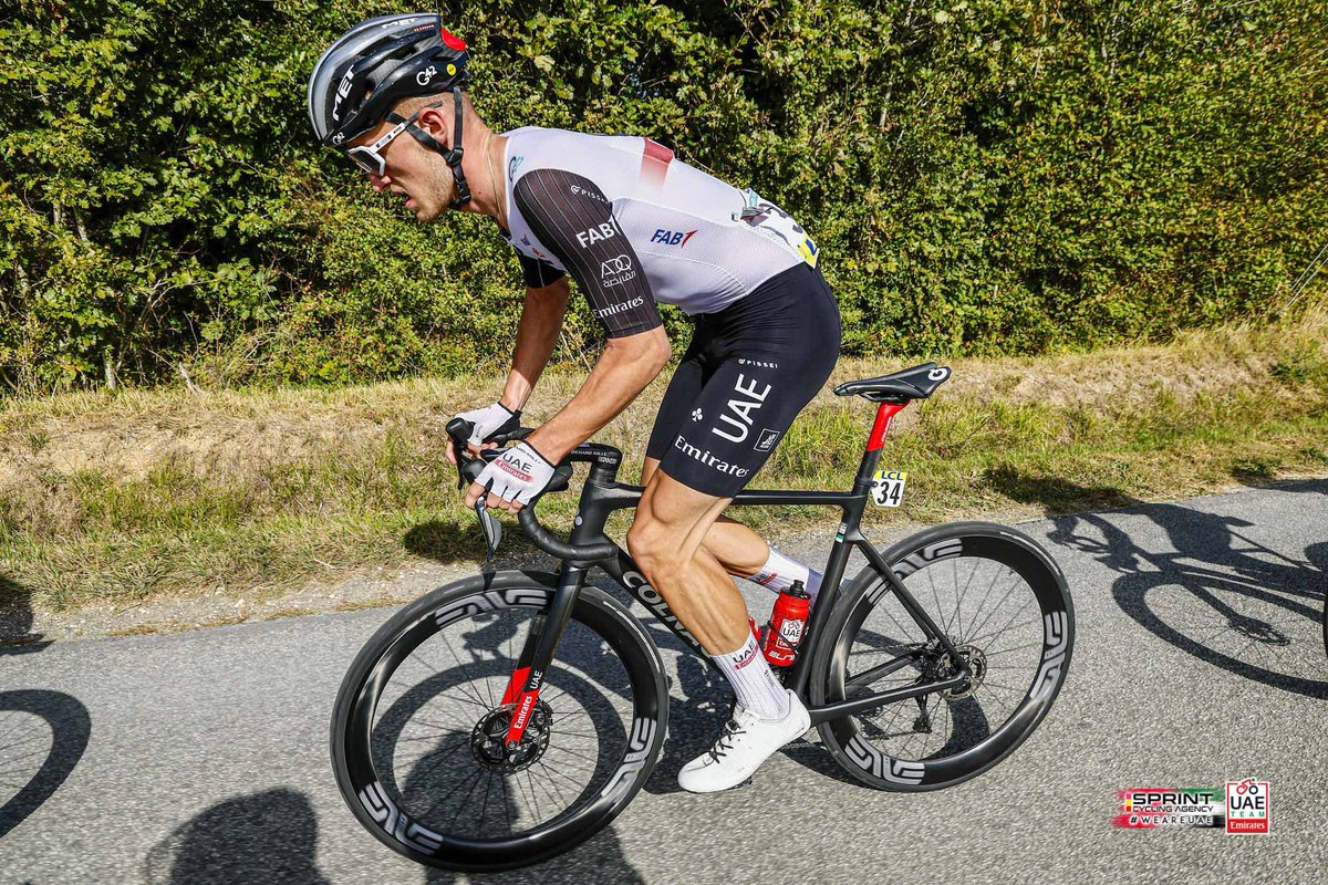 TeamEmiratesUAE's tweet photo. It was very fast and hard finish at #ParisTours 🇫🇷. #WeAreUAE https://t.co/Pkq4XsHfi9