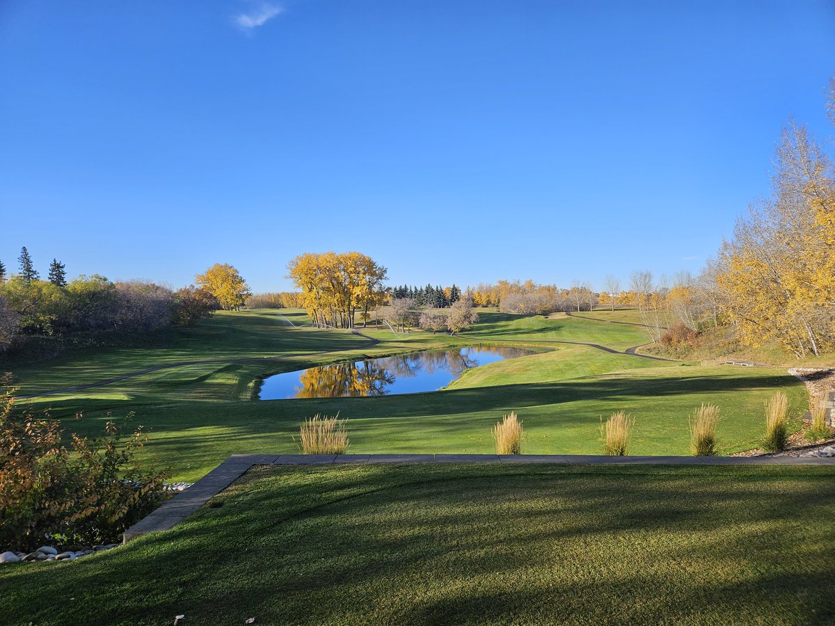 October Sunday perfection. #ShortsWeather @ranchgolfcourse