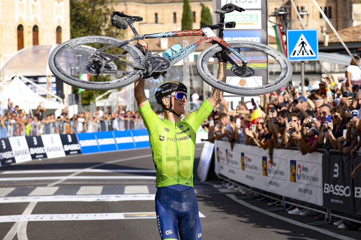 BHRVictorious's tweet image. 🌈 #Veneto2023 

📰 REPORT @UCI_cycling Gravel World Championships

🗣️ @matmohoric "I’m super proud of this achievement. The feeling is great. I had one of the best days on the bike; I enjoyed it so much!"

🔗 bit.ly/MohoricGravelW…

📸 @SprintCycling