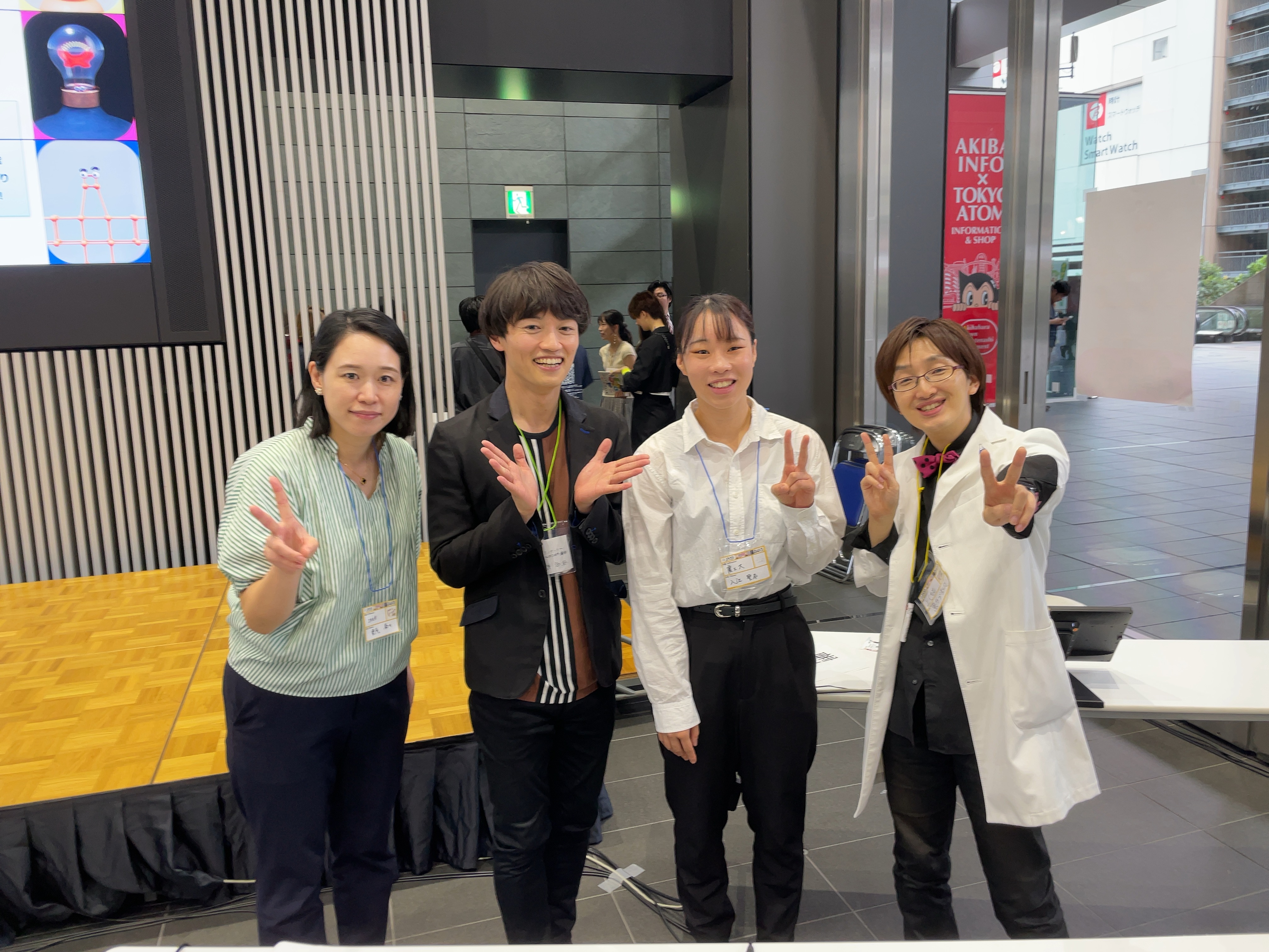 黒ラブ教授（科学コミュニケーター、科学（STEM)漫談もする人