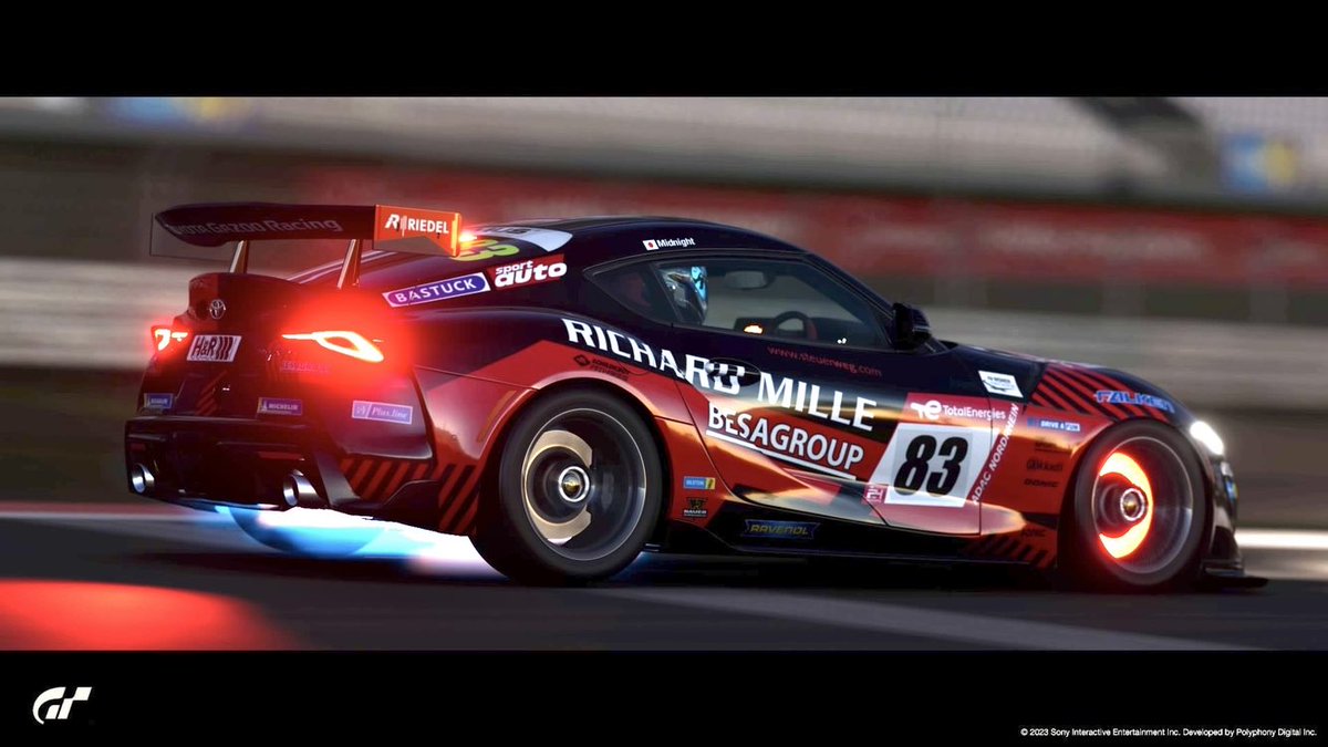 Midnight_motor's tweet photo. ぽんかに主催
[ニュル2時間耐久レース]

GT4クラス
予選P2→決勝P1🏆

目まぐるしく変化するコンディションで、中盤は難しい路面でしたが、ミスも少なく安定したペースで走り抜き、GT4クラスで優勝することが出来ました！！

ご声援ありがとうございました😊

#GT7 https://t.co/H3BH3ANs3X
