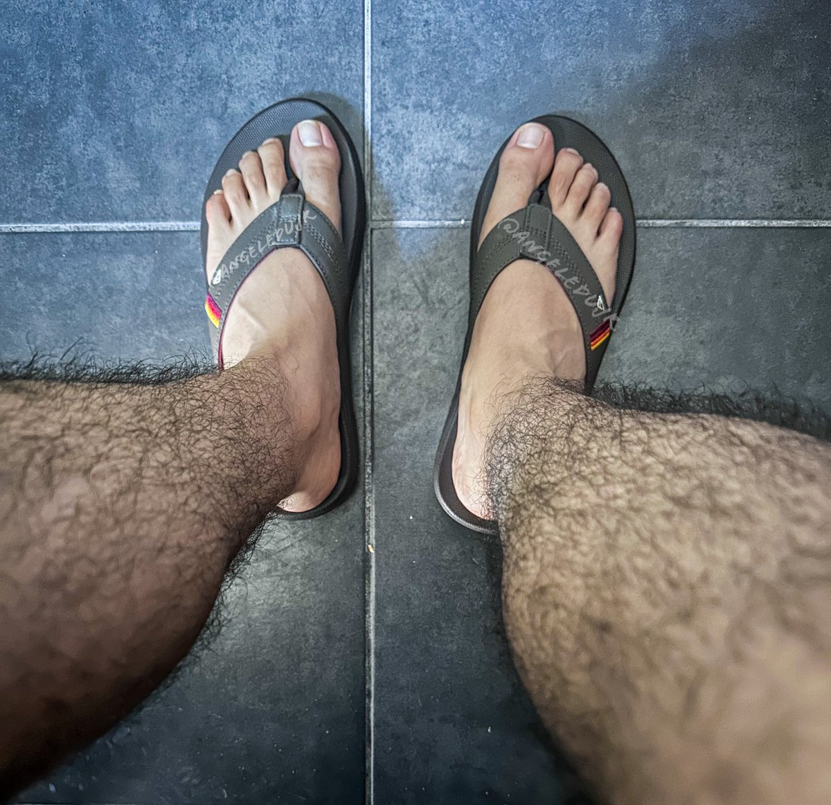 Muestres sus pies y hacemos hilo para que se hagan la paja. 👅🦶🏻🍆👣