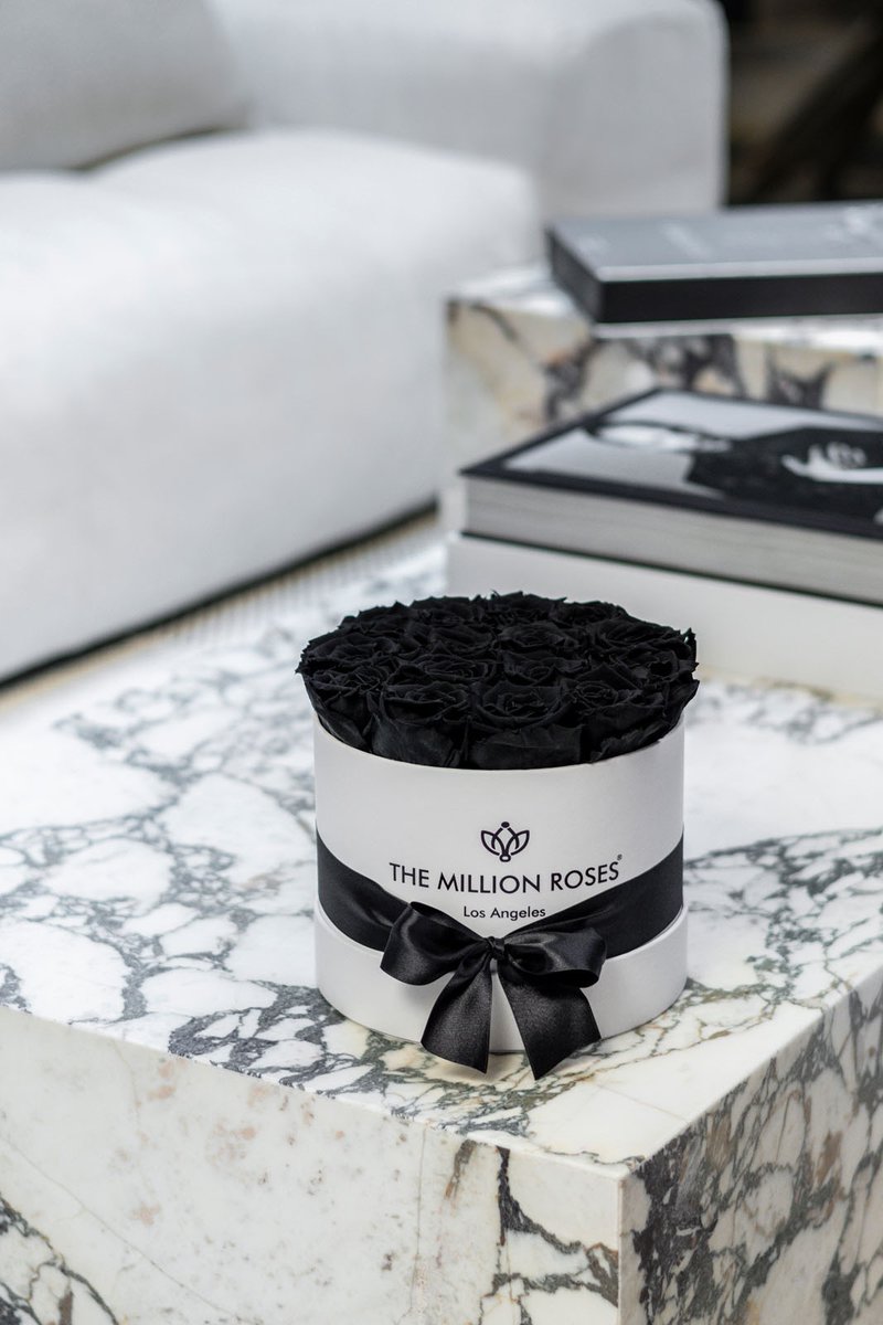 The Million Roses tweet media