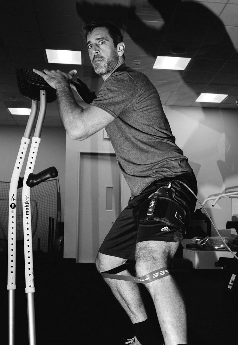 NFLHUNKS's tweet photo. NFL @AaronRodgers12 🏈🔥
 Super hunk
#NFLhunks #AaronRodgers https://t.co/WiDyC2Pchj