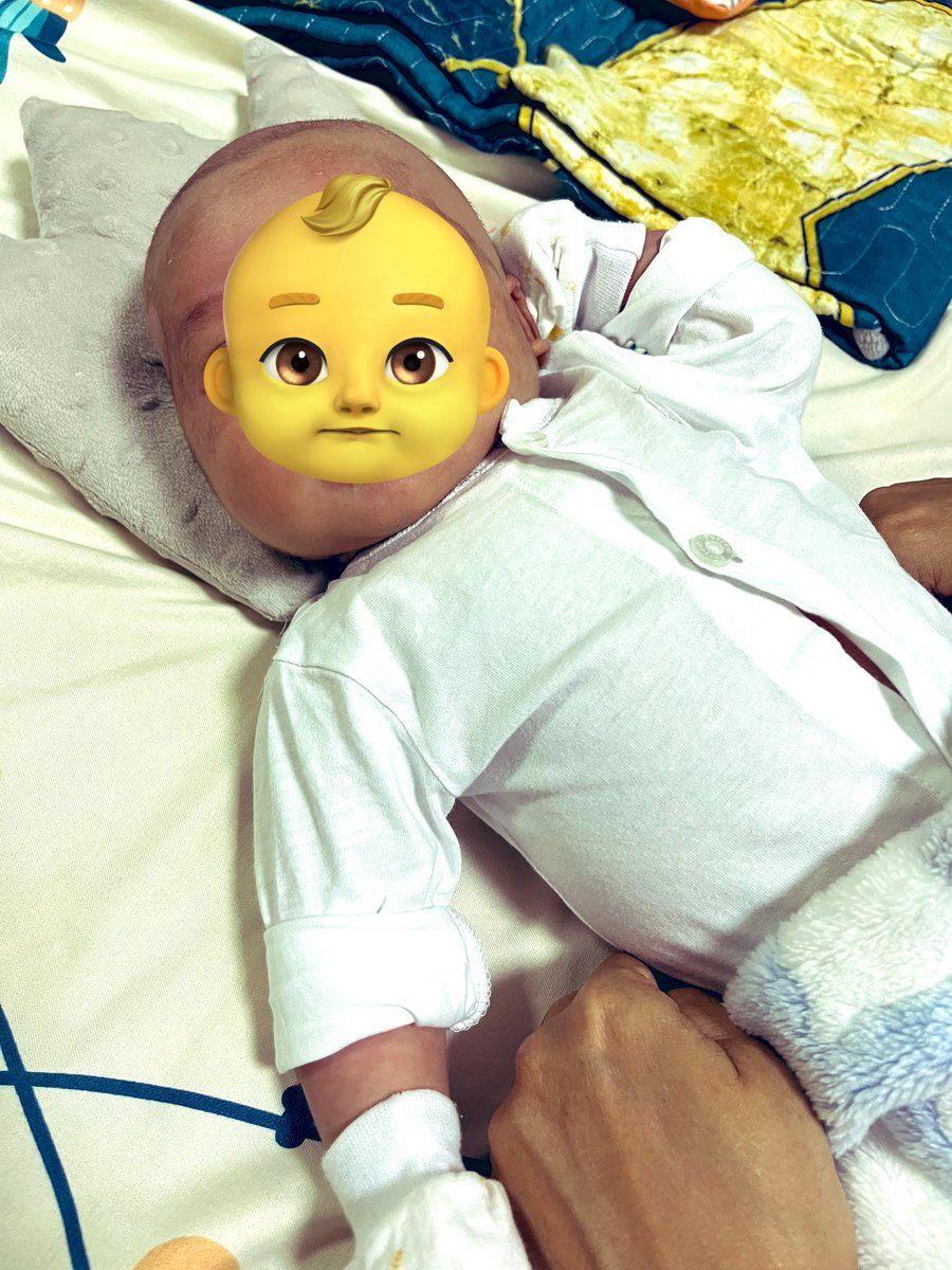 hudaizzatii's tweet photo. Member baru nak masuk sebulan tapi dah tak muat baju 0-3 months 😭😂😂 Confirmed anak daddy sangat https://t.co/vTbQiwxa1x